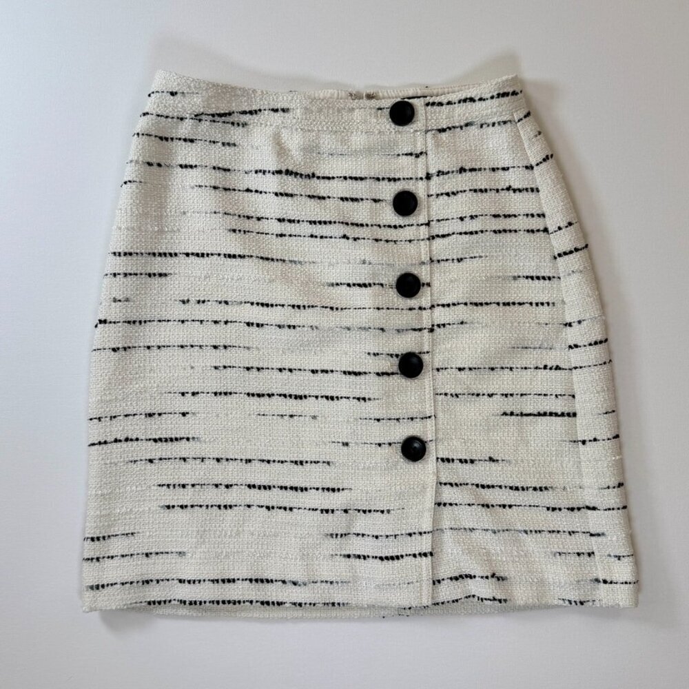 Ann Taylor White and Black Button-Accent Skirt